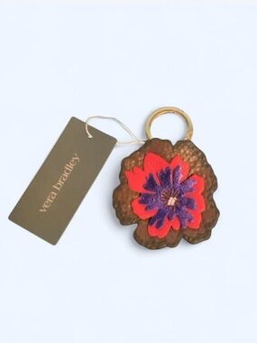 NWT📚Vera Bradley Brown Leather Flower Keyring OS